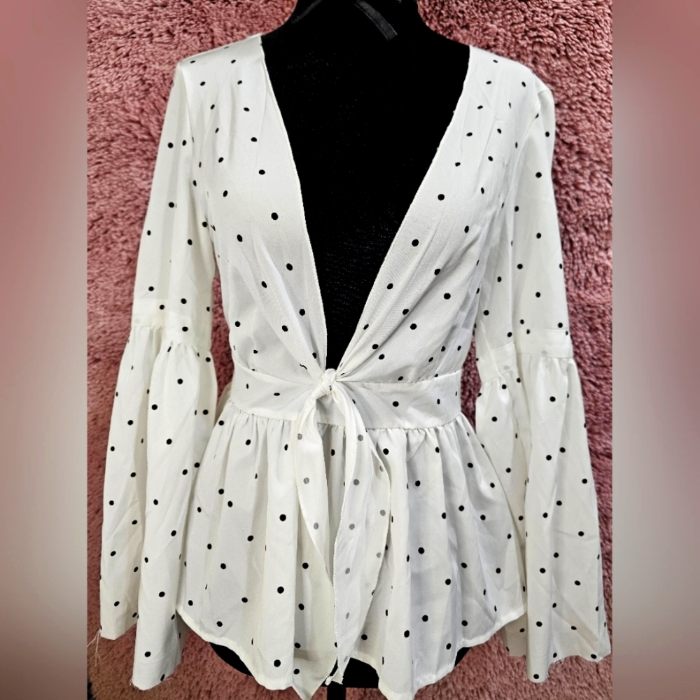 Fashion Mia Bell Sleeves Polka Dot top - Size M